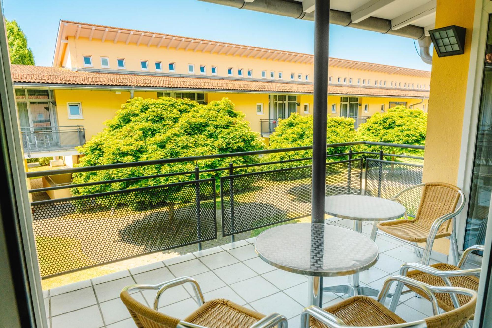 Donna Hotel Klosterhof نيوكيرتشن بيم هيليغين بلوت المظهر الخارجي الصورة