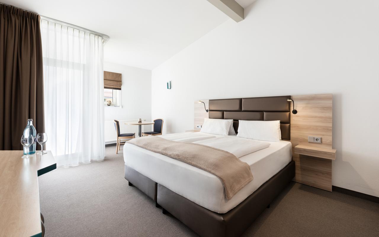 Donna Hotel Klosterhof نيوكيرتشن بيم هيليغين بلوت المظهر الخارجي الصورة